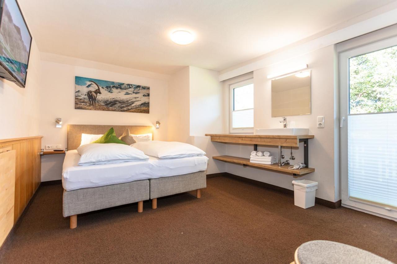 Bhome Gaestehaus B&B / Apartments Neukirchen am Grossvenediger Luaran gambar